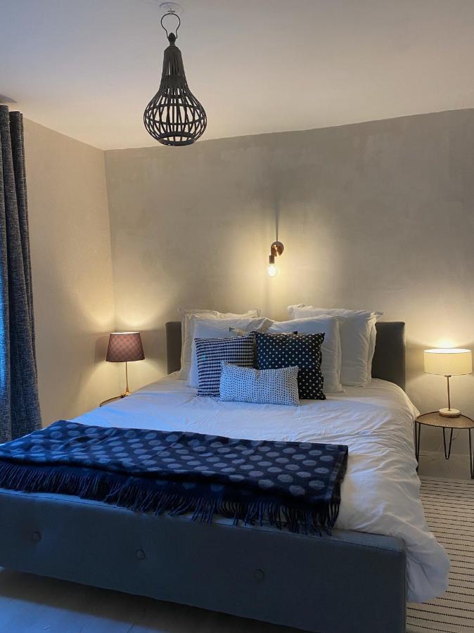 Le Nomade En Provence Bed and Breakfast Bouchet  Εξωτερικό φωτογραφία