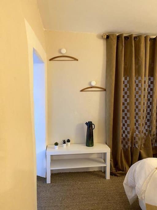 Le Nomade En Provence Bed and Breakfast Bouchet  Εξωτερικό φωτογραφία
