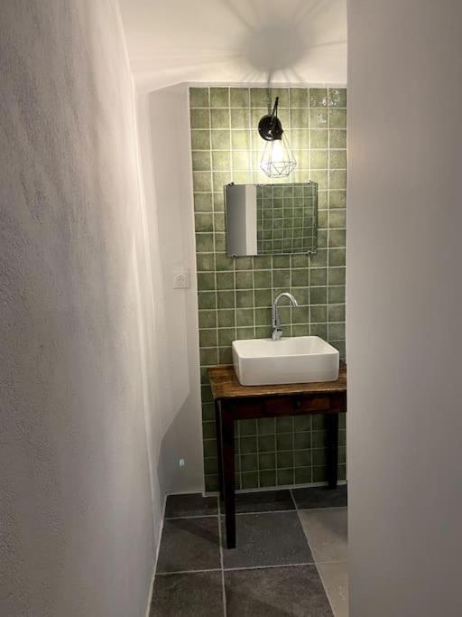 Le Nomade En Provence Bed and Breakfast Bouchet  Εξωτερικό φωτογραφία