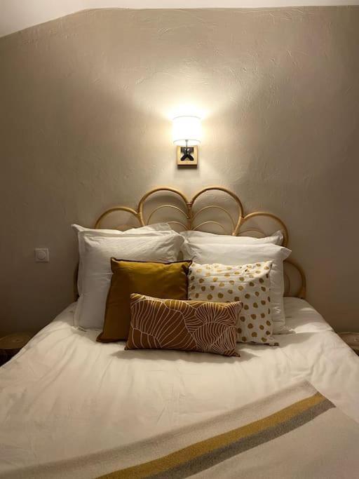 Le Nomade En Provence Bed and Breakfast Bouchet  Εξωτερικό φωτογραφία